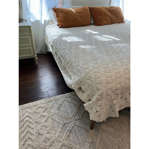 Vintage Crochet Coverlet - Picture 8 of 9